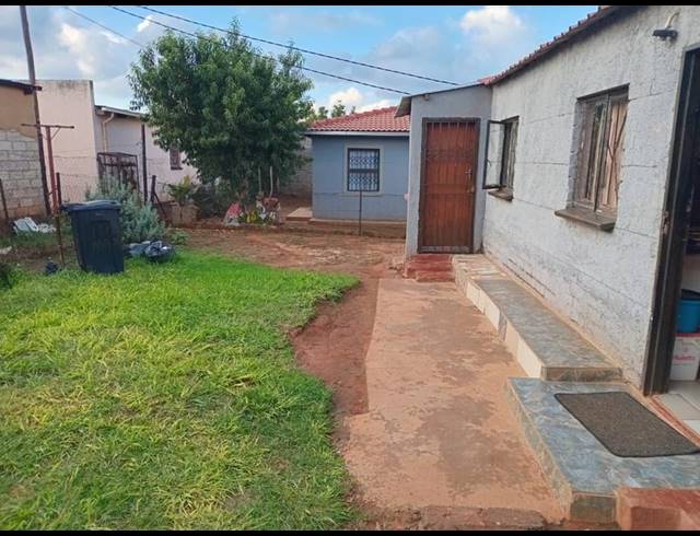 2 BEDROOM HOUSE FOR SALE IN LEHAE